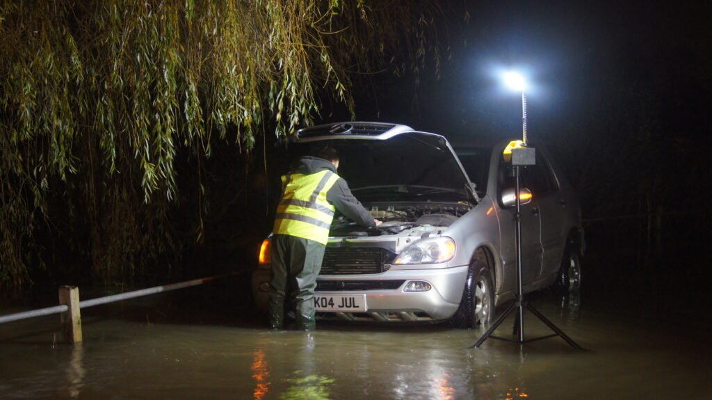 Mechanic Working on Car with the ALU2000Li